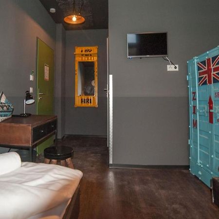 Hostel Am Bahnhof Suhl Zewnętrze zdjęcie