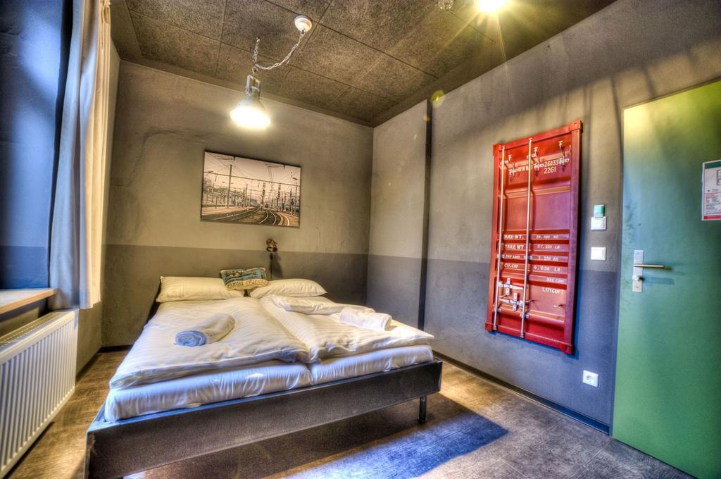 Hostel Am Bahnhof Suhl Zewnętrze zdjęcie