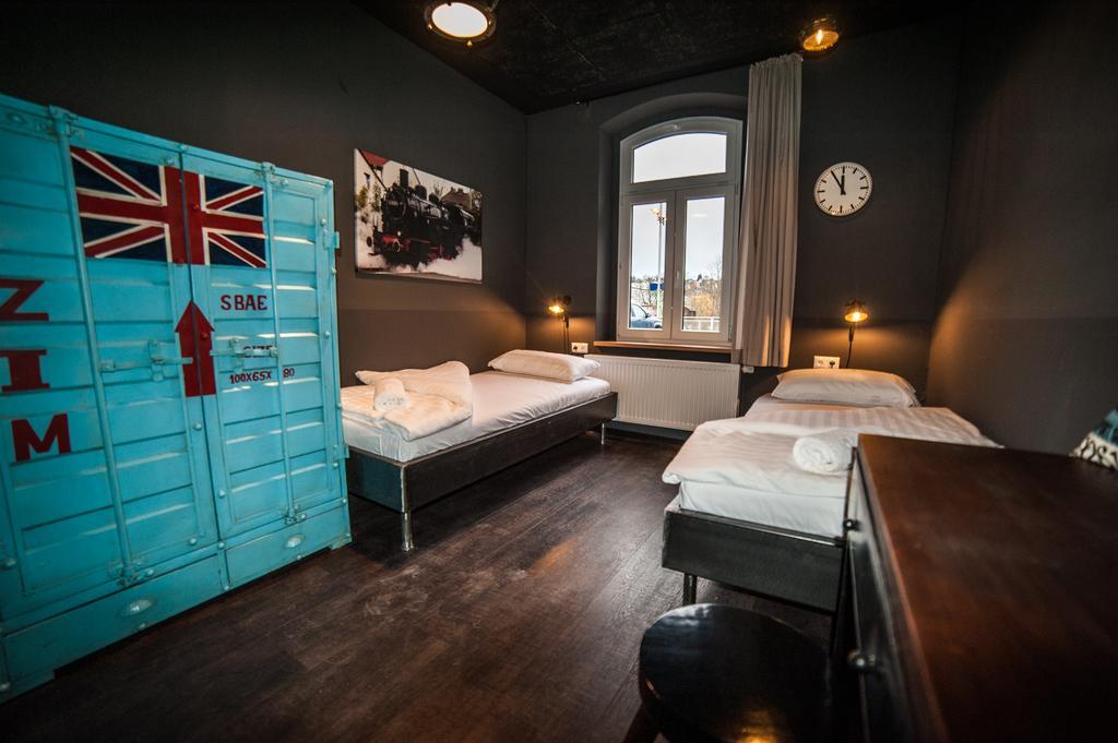 Hostel Am Bahnhof Suhl Zewnętrze zdjęcie